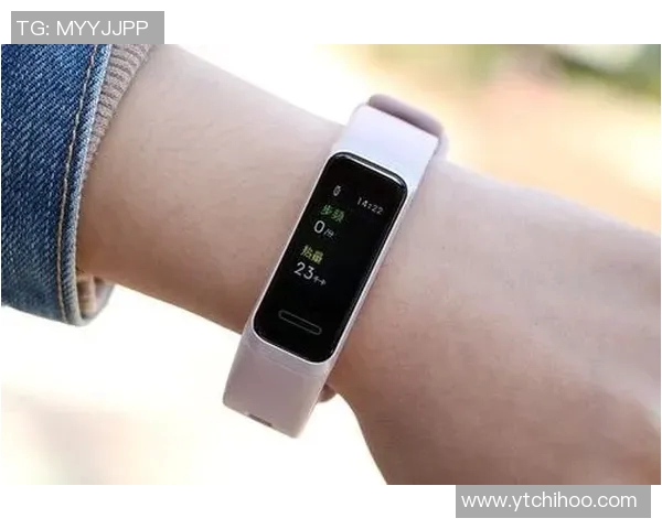 足球明星佩戴手环的时尚瞬间女球迷必看的潮流搭配指南