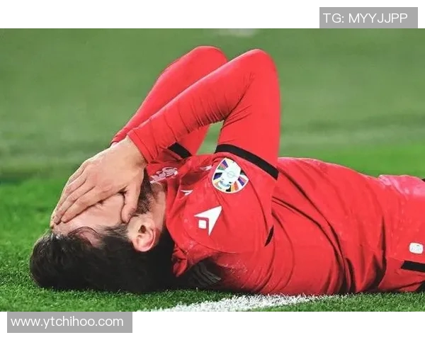 足球明星成功战胜新冠病毒重返赛场展现顽强斗志与不屈精神